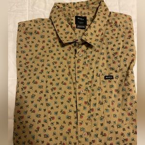 Men’s RVCA short sleeve button up, XL slim fit,